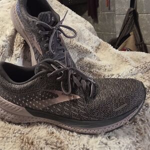 Brooks Gray and Pink Running Shoes